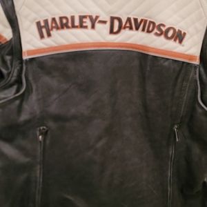 HARLEY Davidson Women's Triple Vent Miss Enthusiast II Leather Jacket